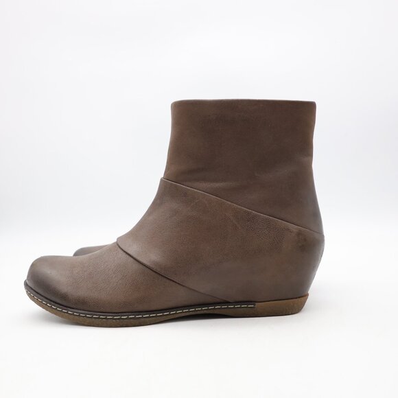 Dansko Lettie Women's Size 39 Brown Leather Hidden Wedge Comfort Boots - Picture 4 of 11